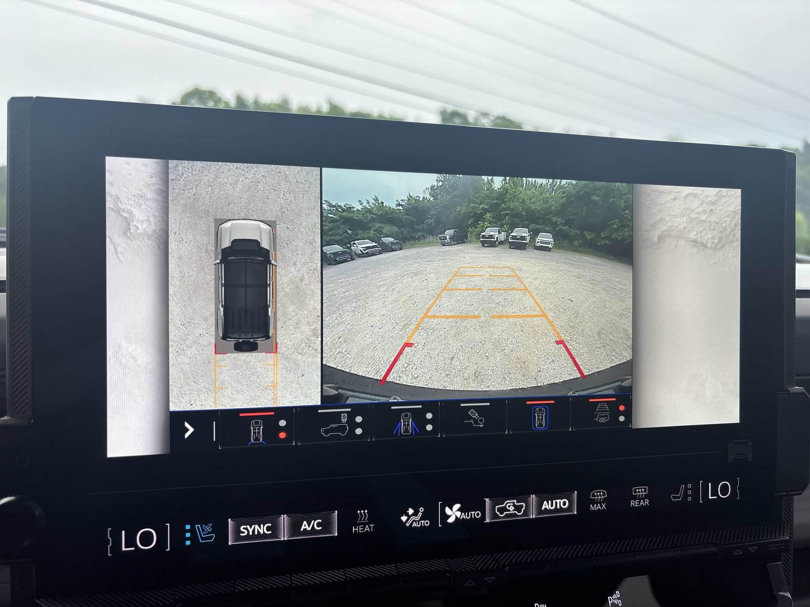 Used 2025 GMC Hummer EV 2X AWD/4WD image 18