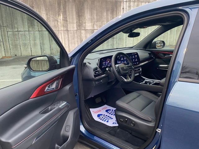 Used 2024 Chevrolet Traverse Z71 image 14