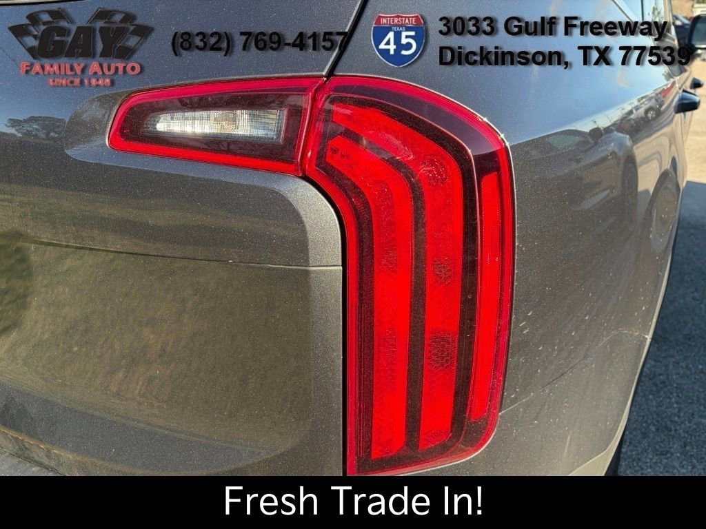 Certified 2022 Kia Telluride LX image 9