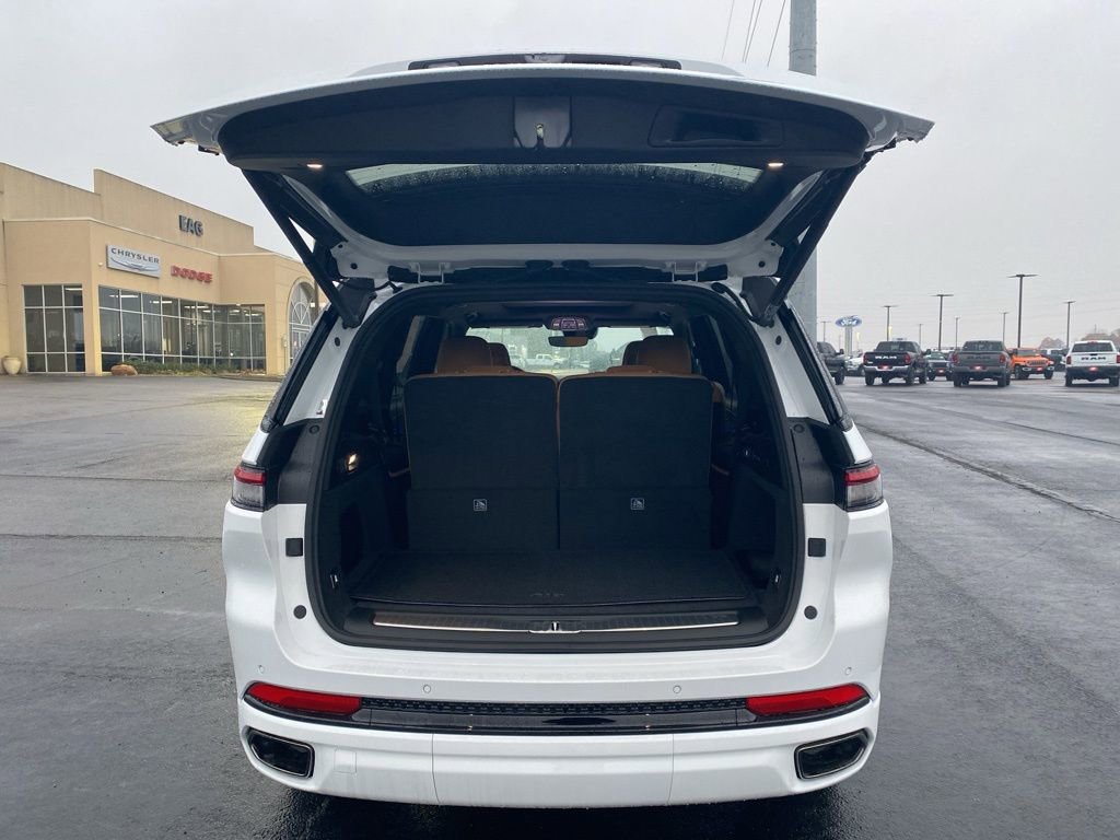 New 2025 Jeep Grand Cherokee L Summit w/ Obsidian Package image 51