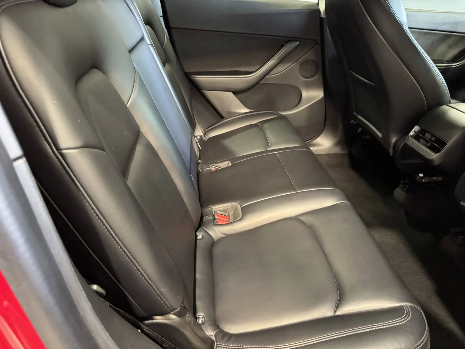 Used 2021 Tesla Model Y Long Range image 8