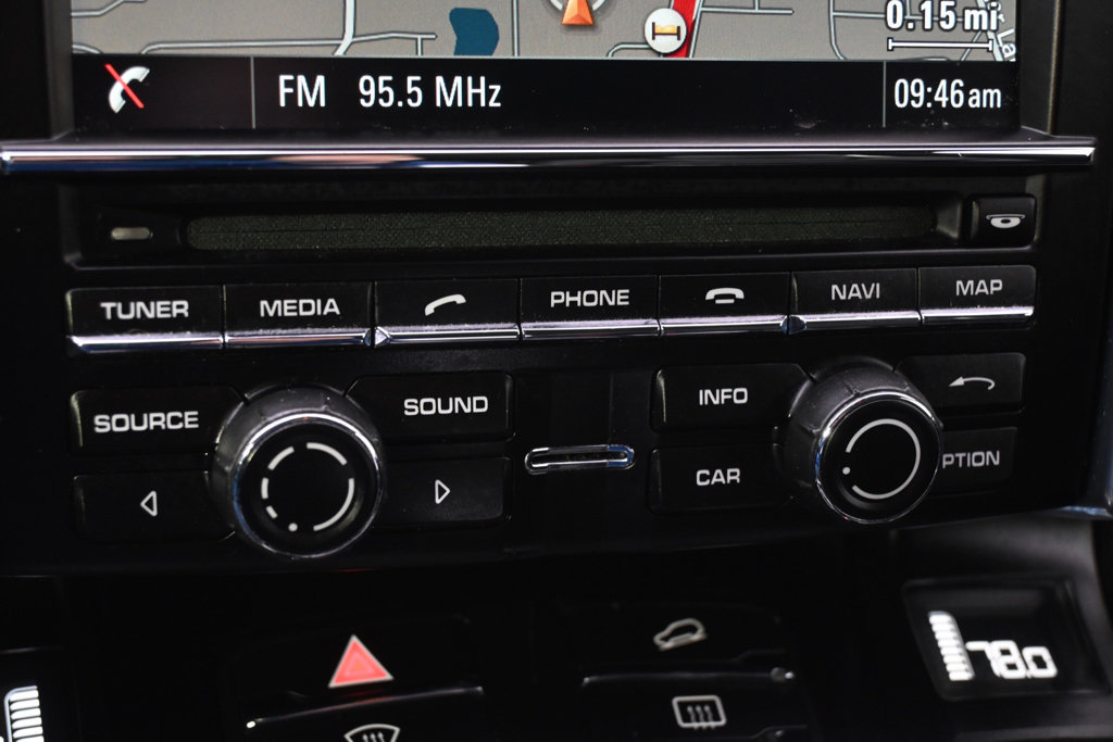 Used 2014 Porsche Cayenne Platinum Edition AWD/4WD image 33