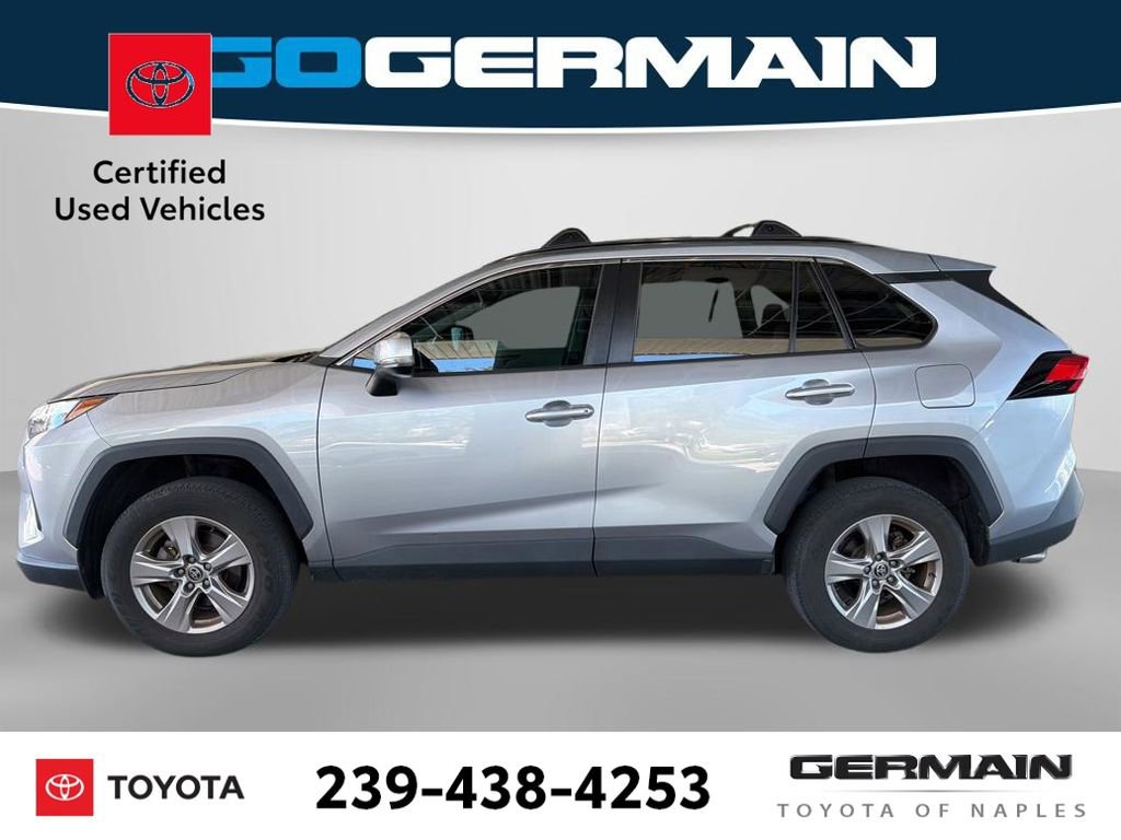 Used 2023 Toyota RAV4 XLE w/ Convenience Package FWD image 3