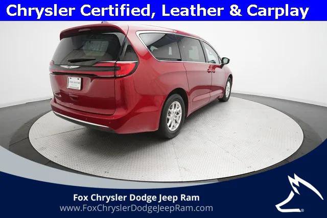 Certified 2024 Chrysler Pacifica Touring-L image 35