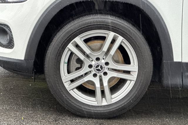Used 2021 Mercedes-Benz GLB 250 w/ Premium Package image 33
