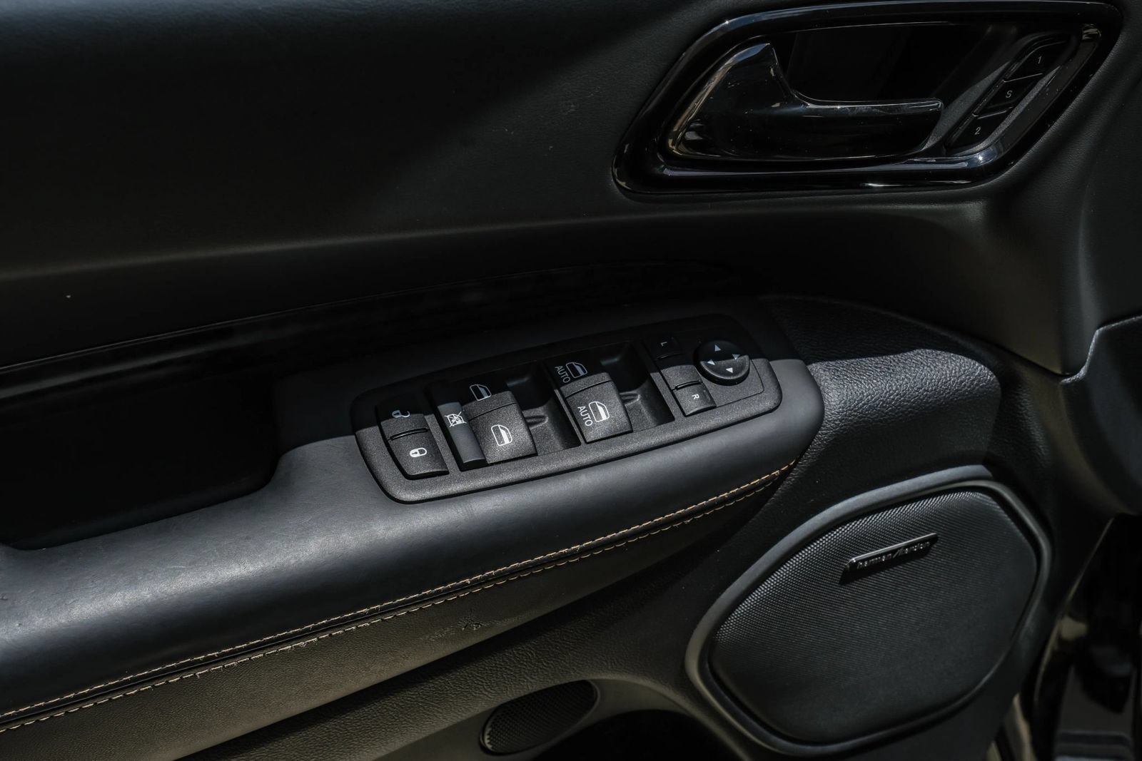 Used 2025 Dodge Durango R/T AWD/4WD image 46