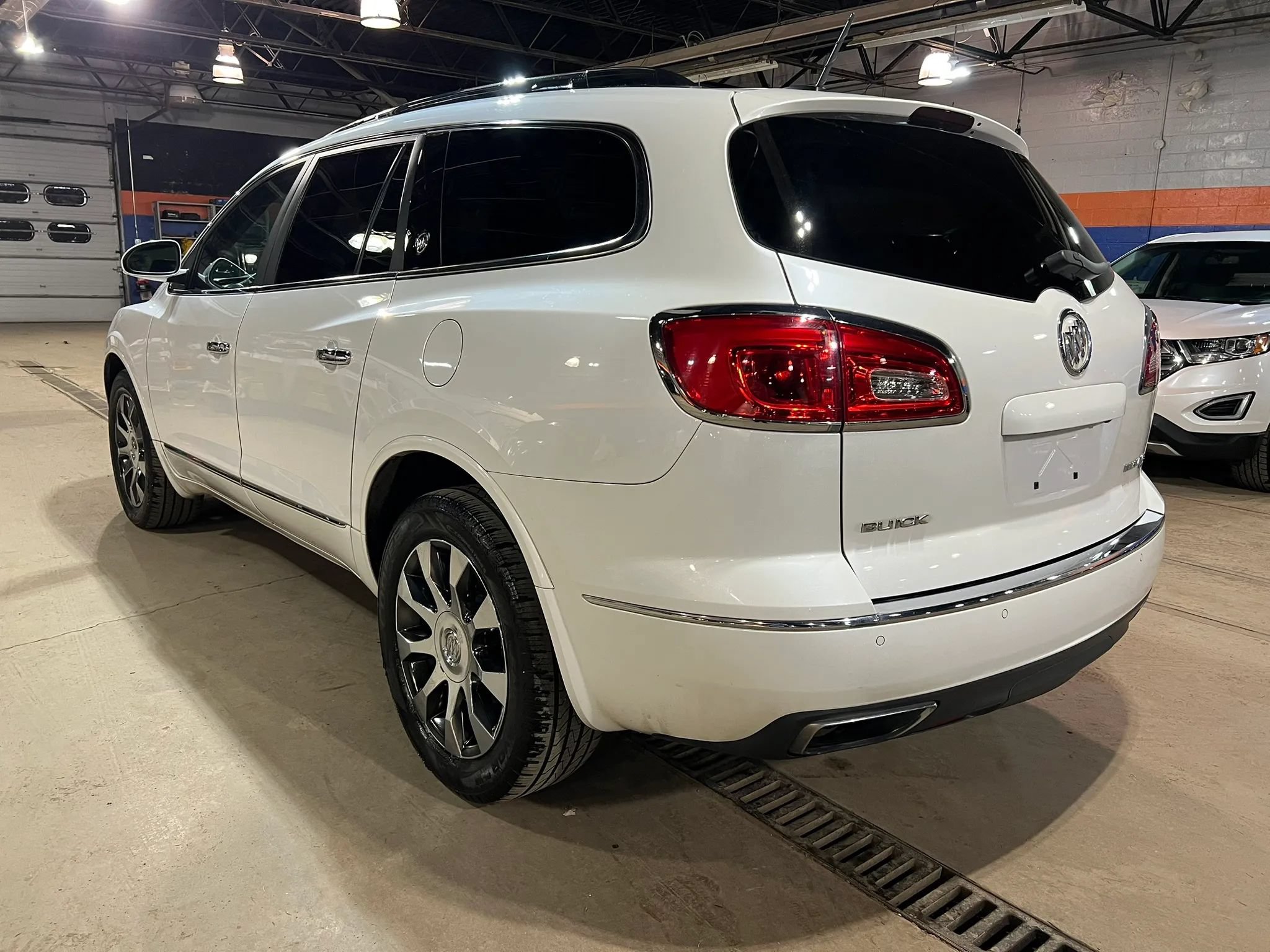 Used 2017 Buick Enclave Premium w/ Experience Buick Package AWD/4WD image 5