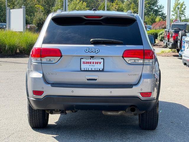 Used 2019 Jeep Grand Cherokee Laredo AWD/4WD image 5