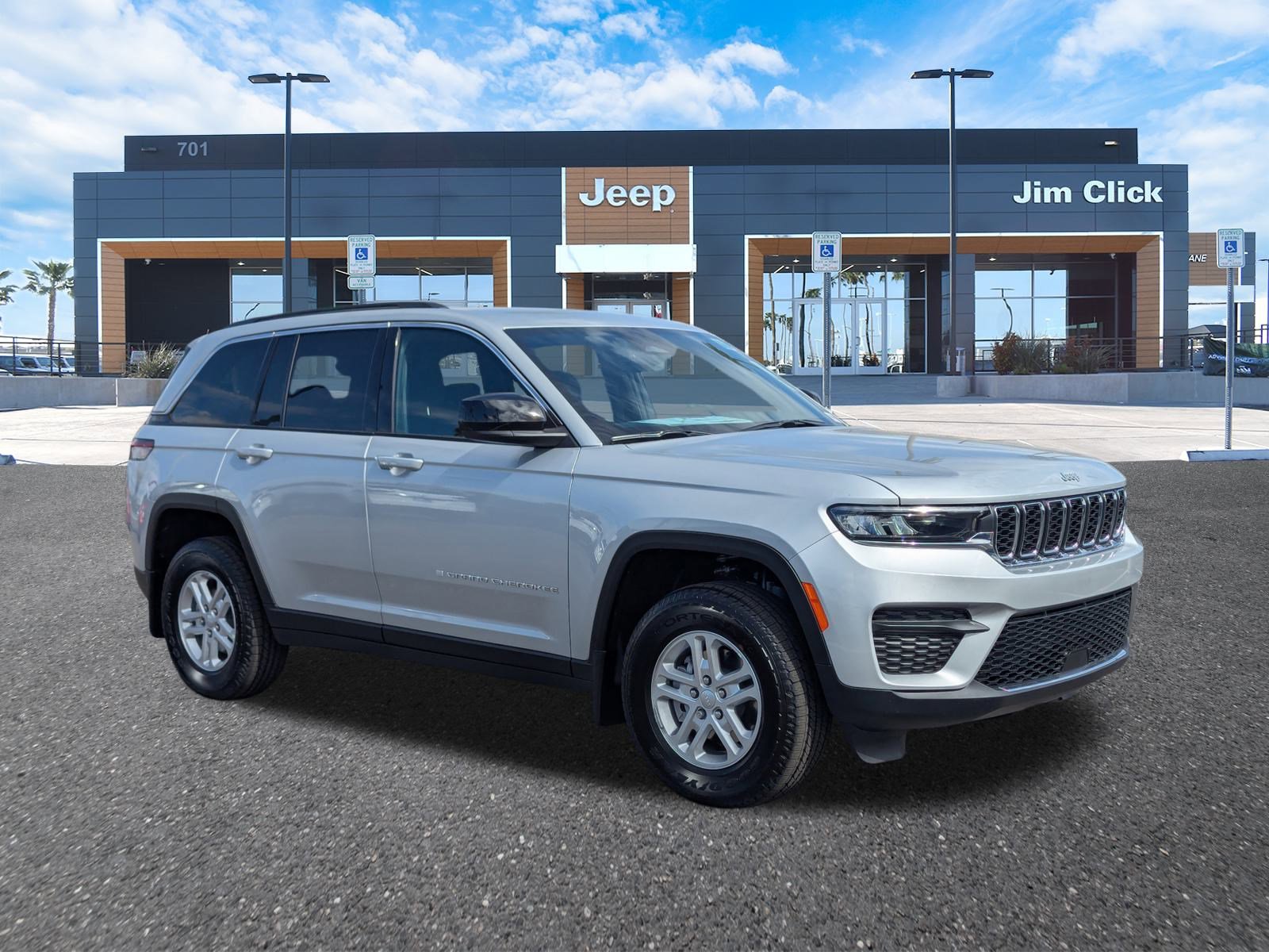 New 2025 Jeep Grand Cherokee Laredo