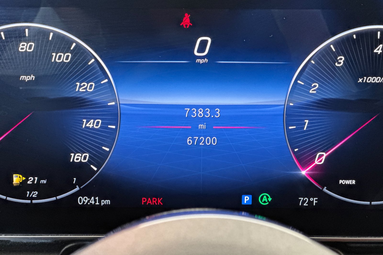 Used 2024 Mercedes-Benz GLC 300 4MATIC image 33