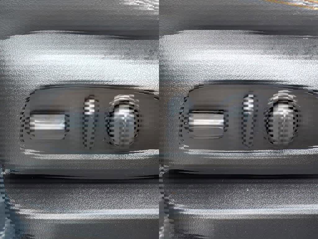 Used 2019 Chevrolet Equinox Premier image 13