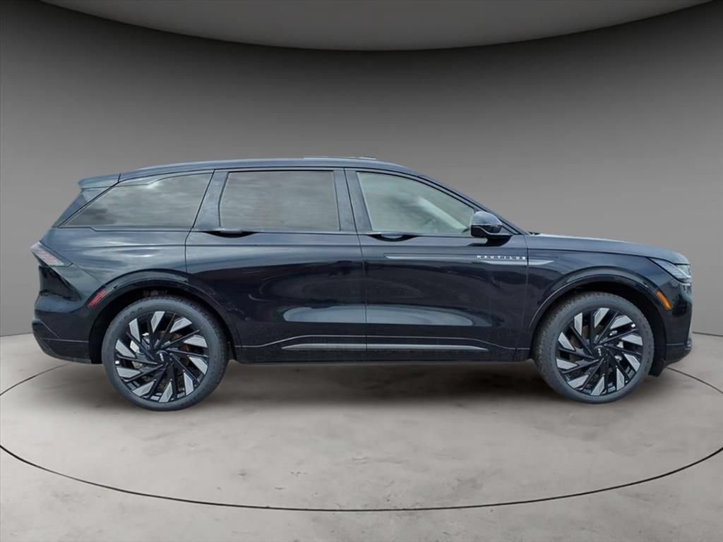 New 2025 Lincoln Nautilus Reserve w/ Jet Appearance Package AWD/4WD image 9
