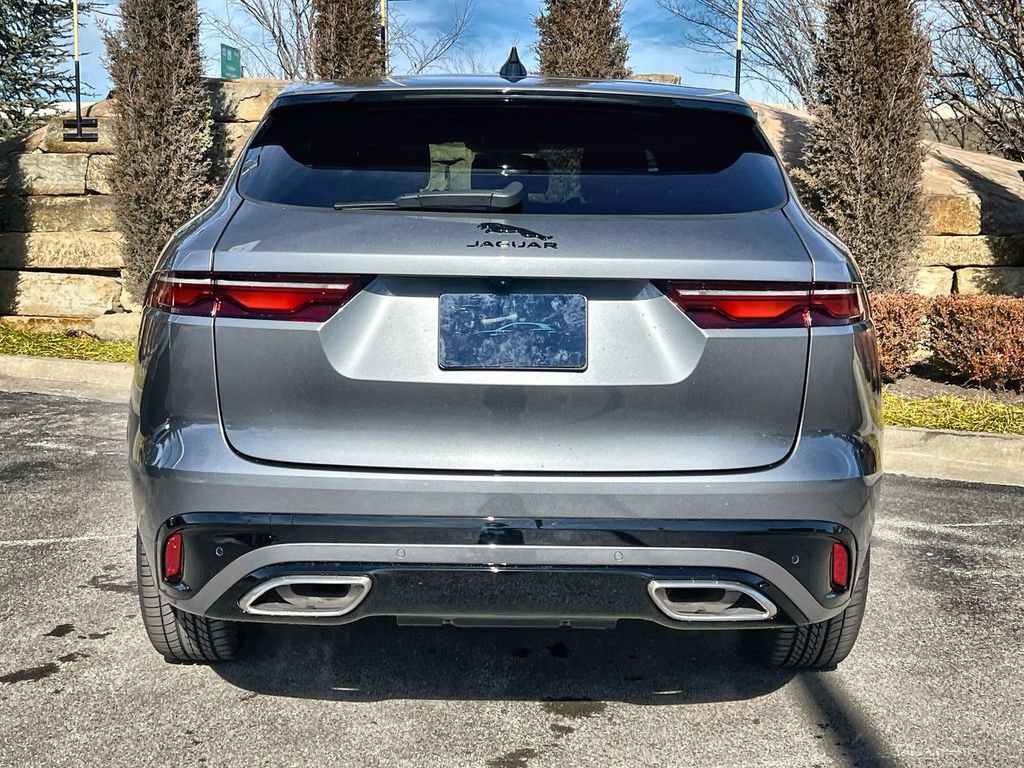 Used 2025 Jaguar F-PACE R-Dynamic S AWD/4WD image 4