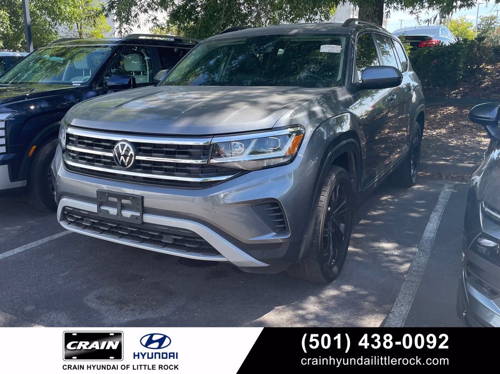 Used 2023 Volkswagen Atlas SE w/ Black Wheel Package FWD image 1