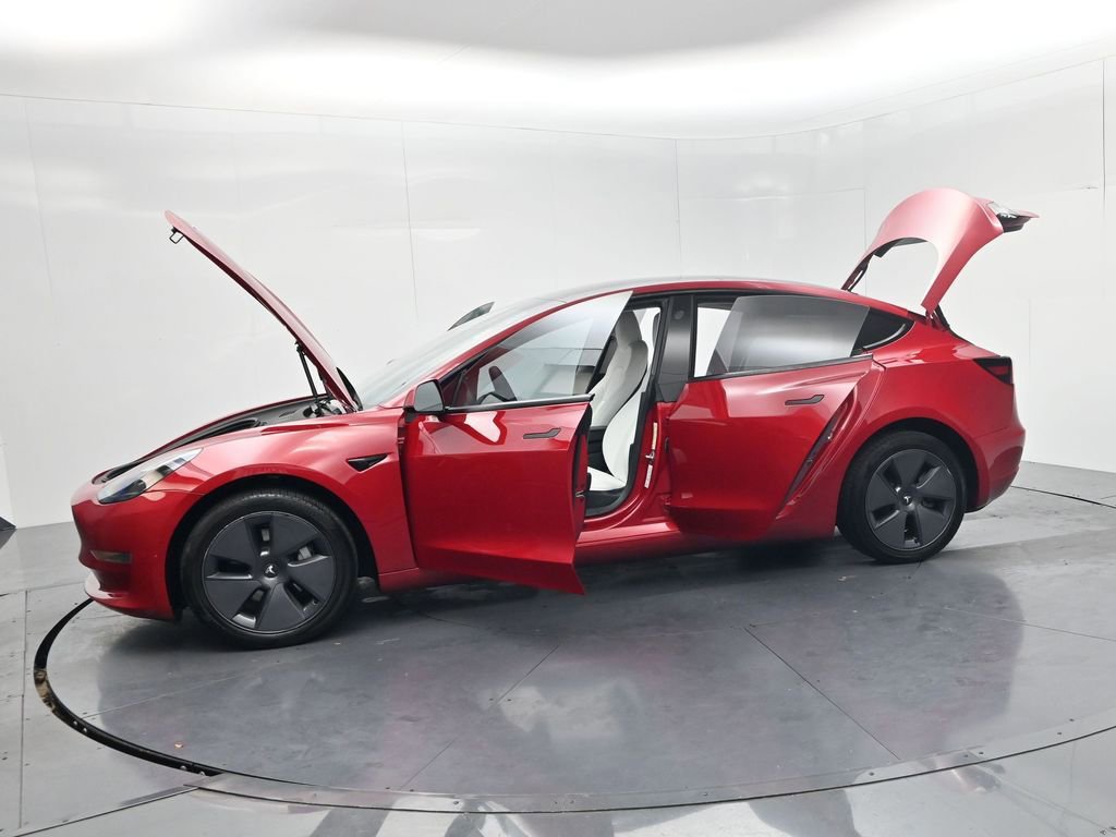 Used 2023 Tesla Model 3 Standard Range image 61