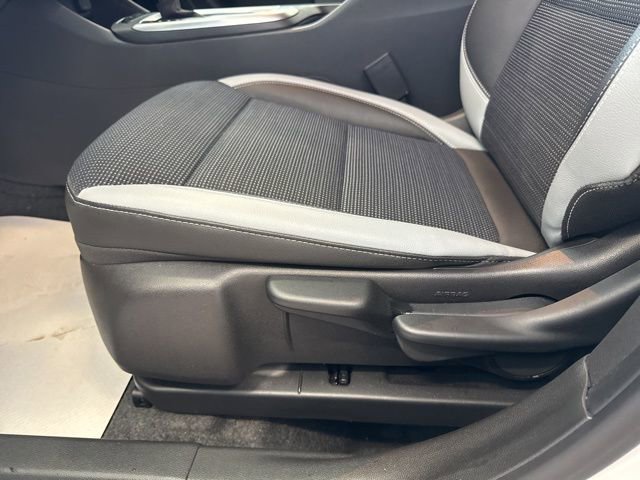 Used 2024 Buick Envista Preferred image 11