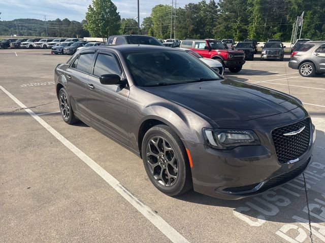 Used 2018 Chrysler 300 Touring w/ Sport Appearance Package AWD/4WD image 7