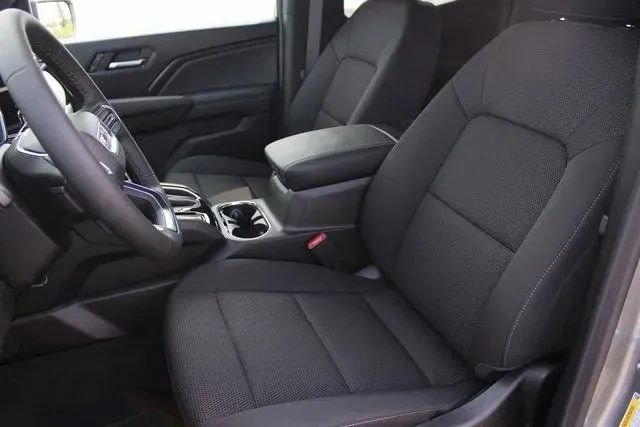 New 2026 GMC Canyon Elevation w/ Convenience Package image 11