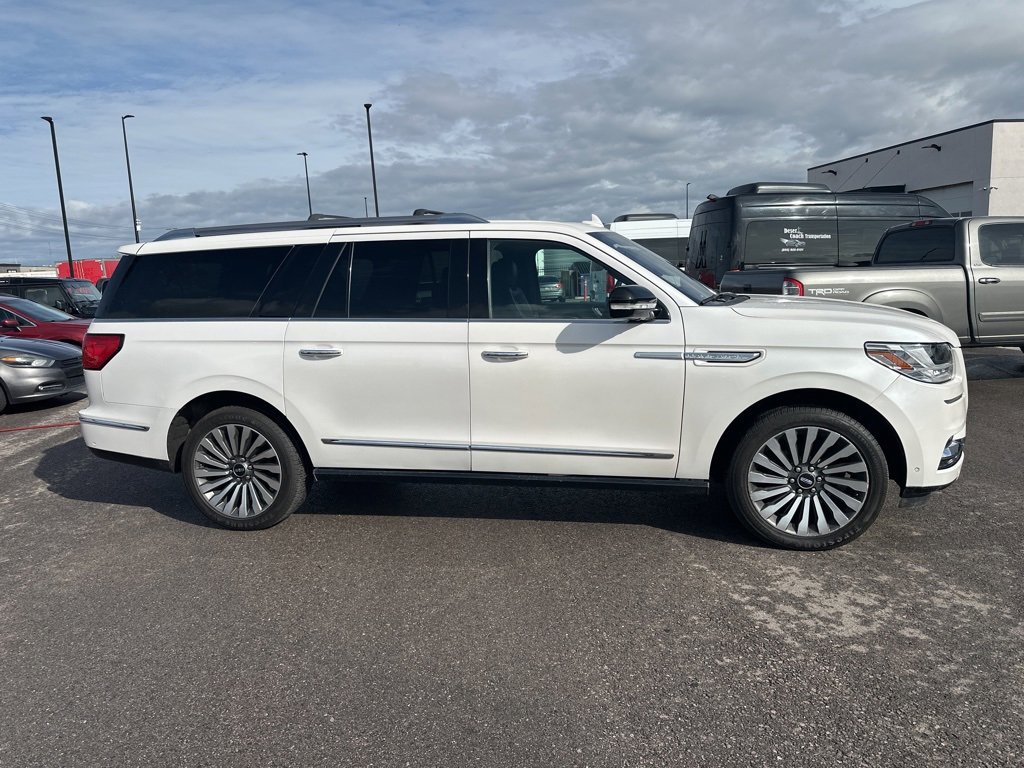 Used 2018 Lincoln Navigator L Reserve w/ Technology Package image 5