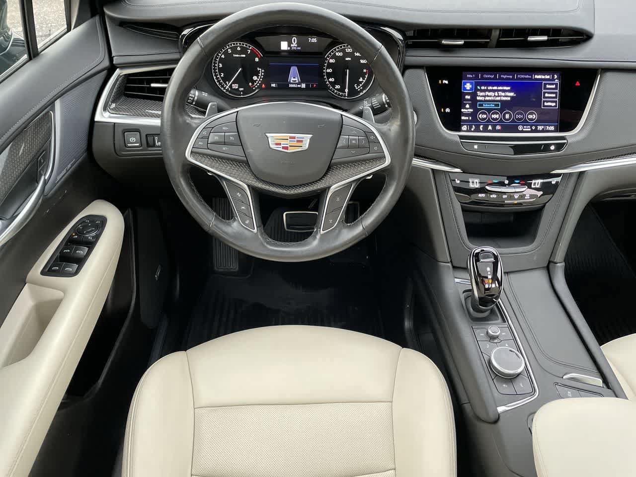 Certified 2024 Cadillac XT5 Sportv AWD/4WD image 11