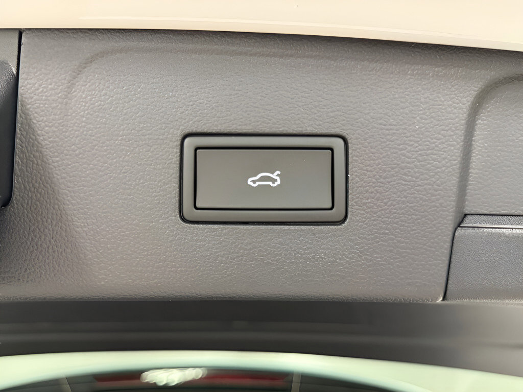 New 2026 Volkswagen Atlas SE image 10