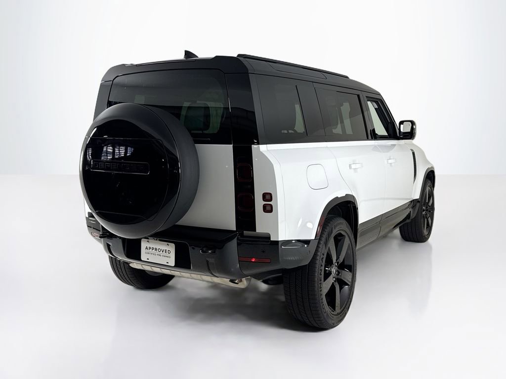 Used 2025 Land Rover Defender 110 X-Dynamic SE image 5