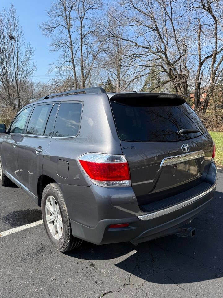 Used 2013 Toyota Highlander SE image 6