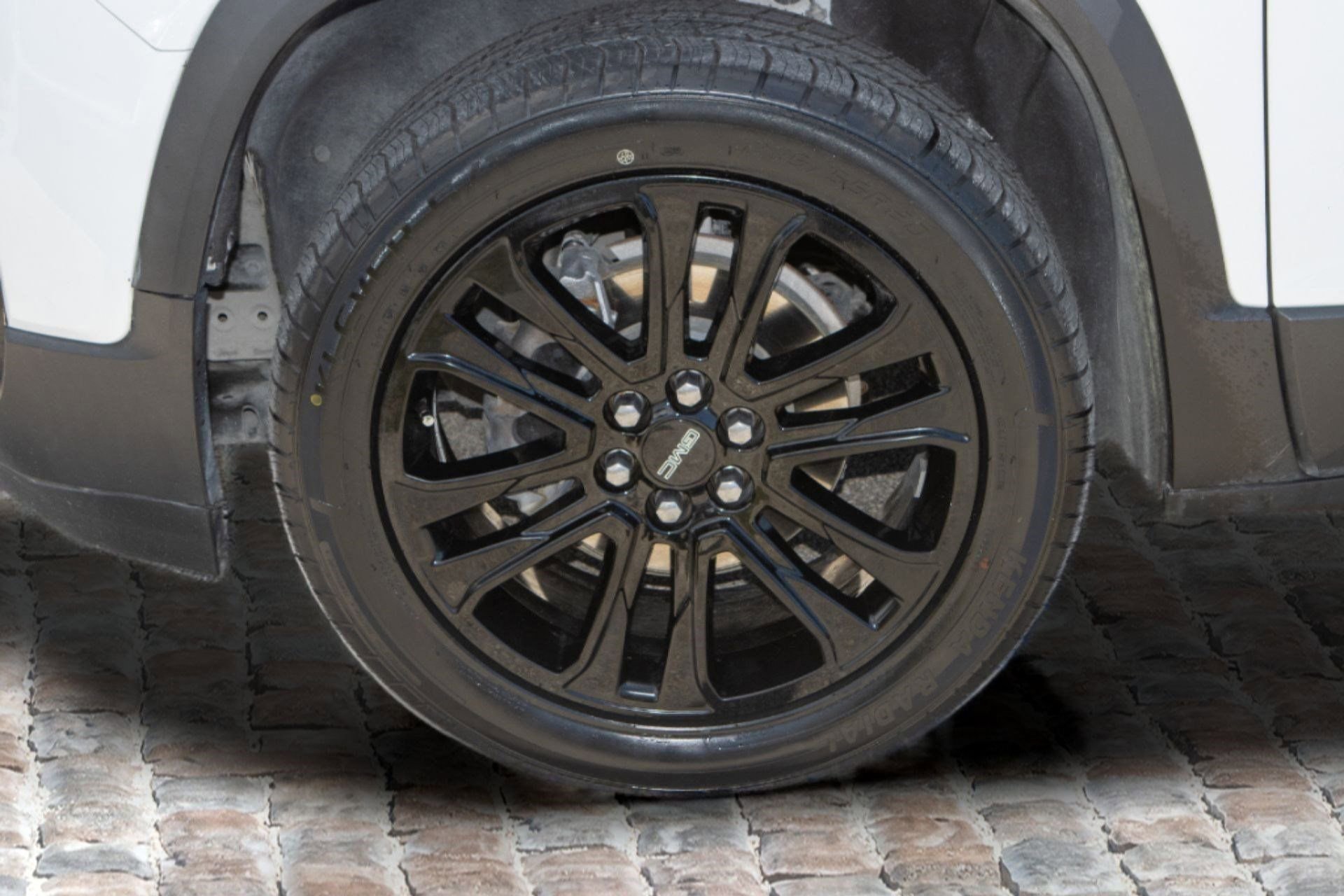 Certified 2022 GMC Acadia SLE w/ Driver Convenience Package image 42