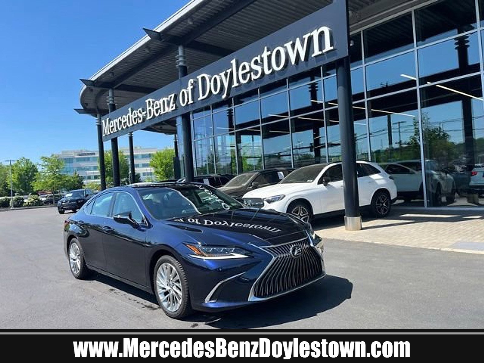 Used 2020 Lexus ES 350 Ultra Luxury w/ Accessory Package FWD image 1