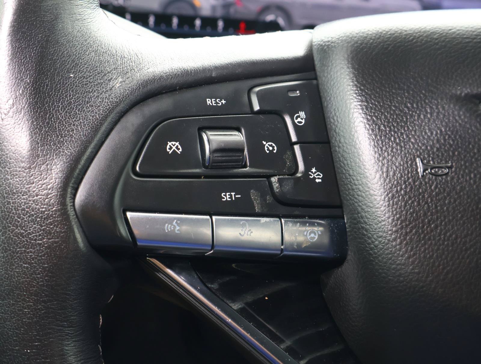 Used 2024 Cadillac Escalade ESV Sport w/ Touring Package AWD/4WD image 33