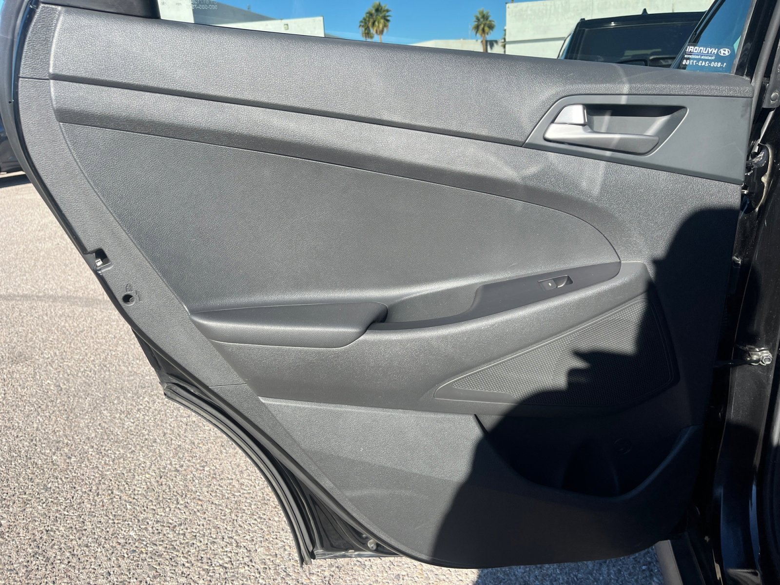 Used 2018 Hyundai Tucson SE image 16