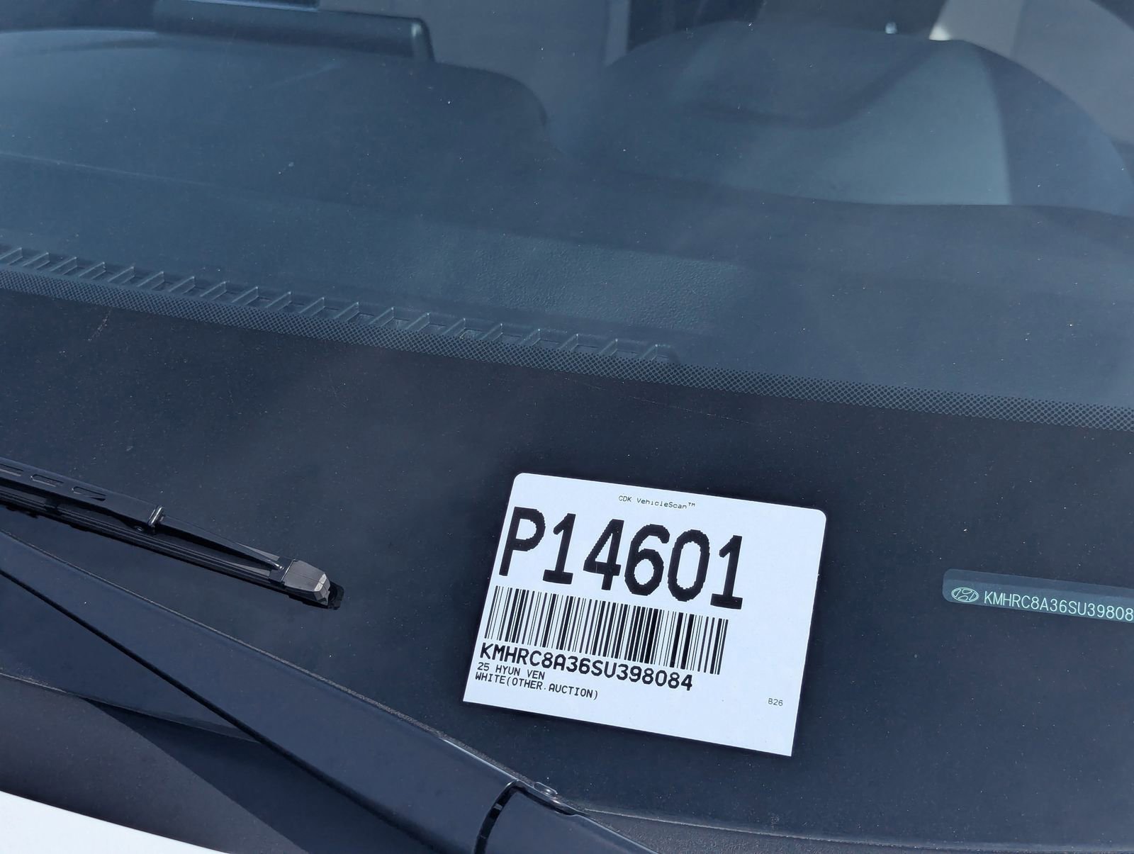 Used 2025 Hyundai Venue SEL image 32