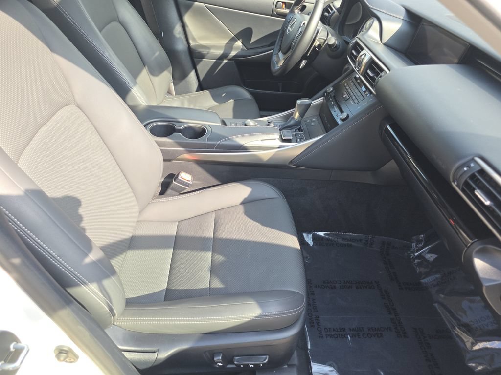Used 2018 Lexus IS 300 AWD w/ Premium Package image 18