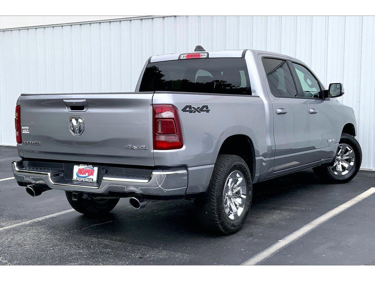 Used 2024 RAM 1500 Laramie AWD/4WD image 11