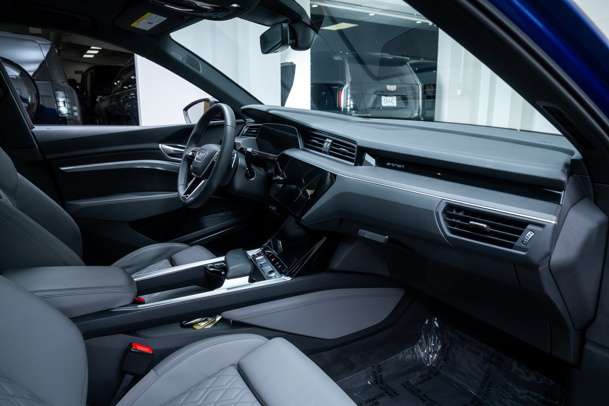 Used 2024 Audi SQ8 e-tron Prestige w/ Prestige Package AWD/4WD image 27