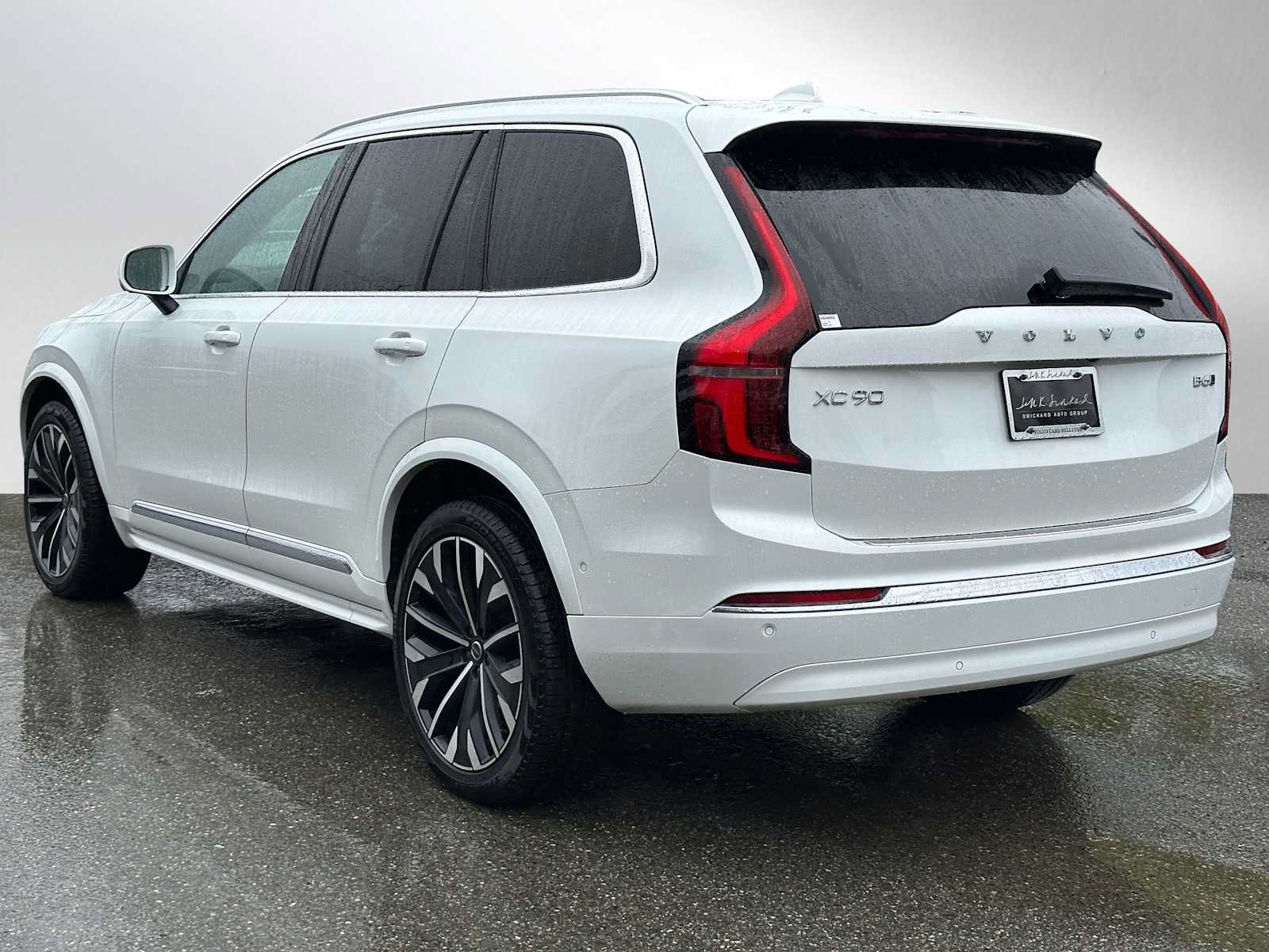 Used 2025 Volvo XC90 B6 Plus w/ Protection Package Premier AWD/4WD image 5