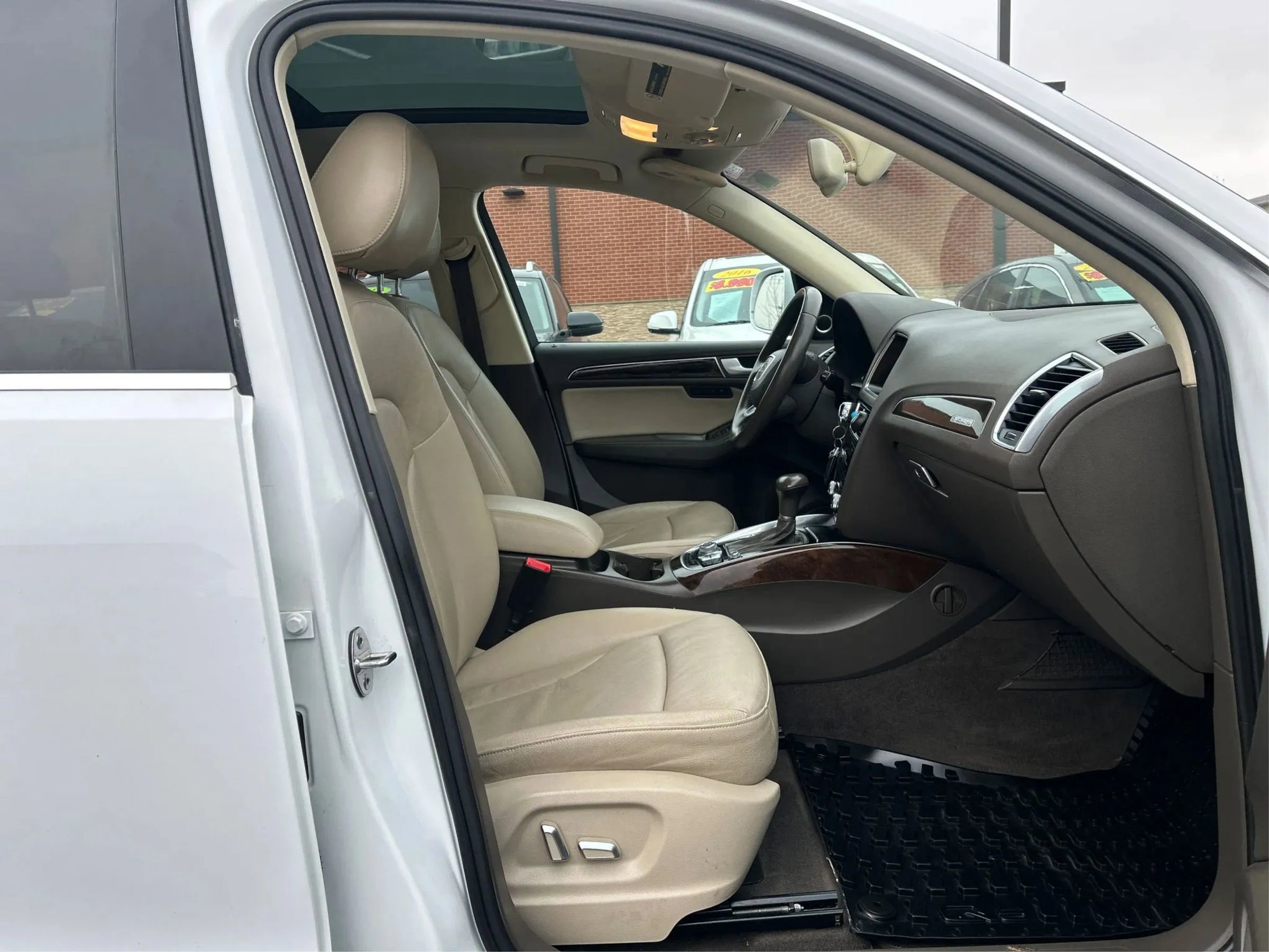 Used 2013 Audi Q5 2.0T Premium Plus w/ Premium Plus Pkg image 24