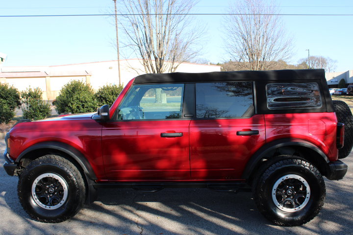 Used 2021 Ford Bronco Badlands image 10