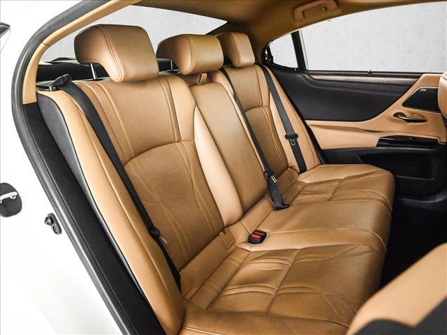 Used 2024 Lexus ES 300h Ultra Luxury w/ Accessory Package (Z1) FWD image 20