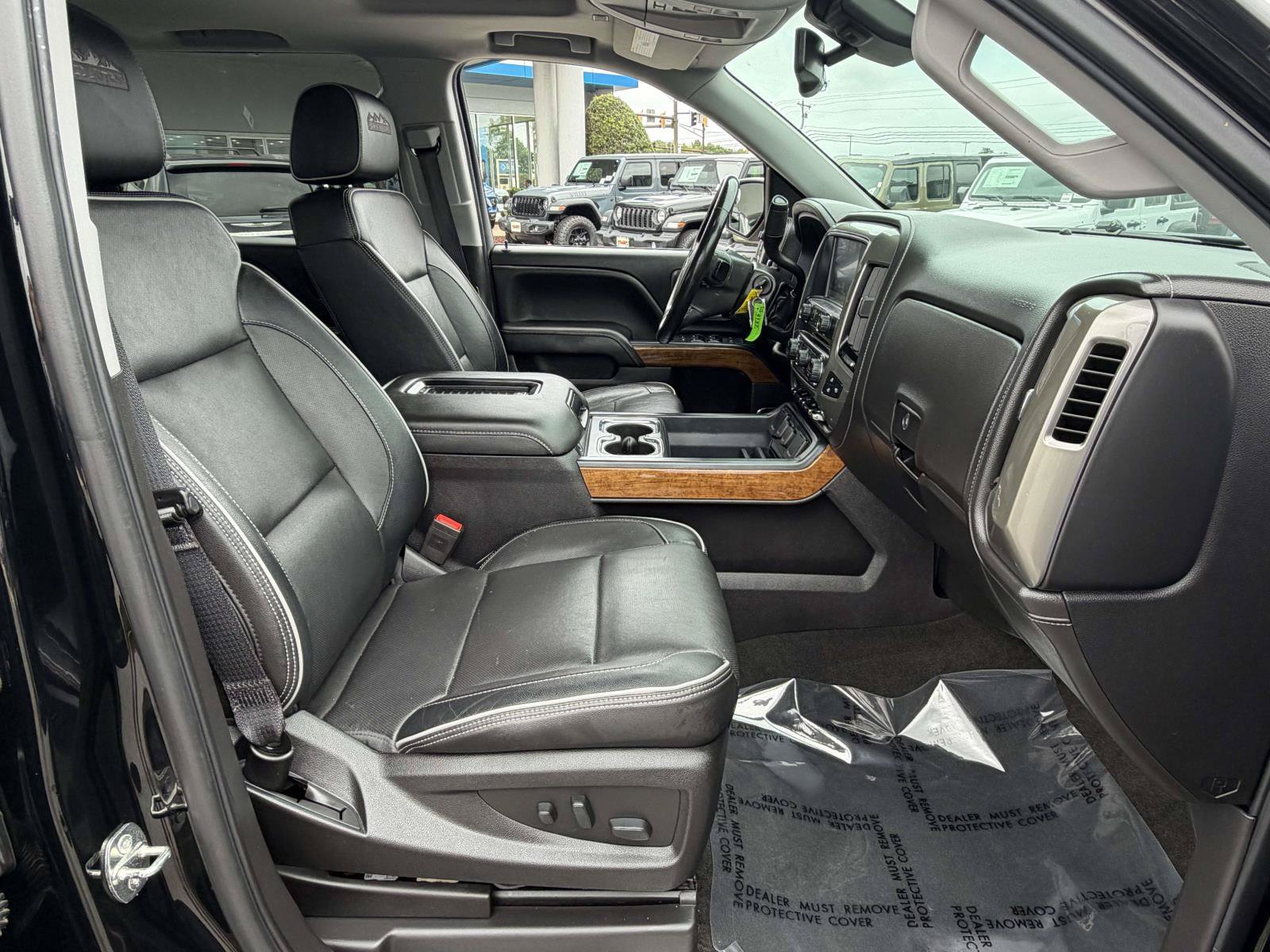 Used 2018 Chevrolet Silverado 1500 High Country AWD/4WD image 32