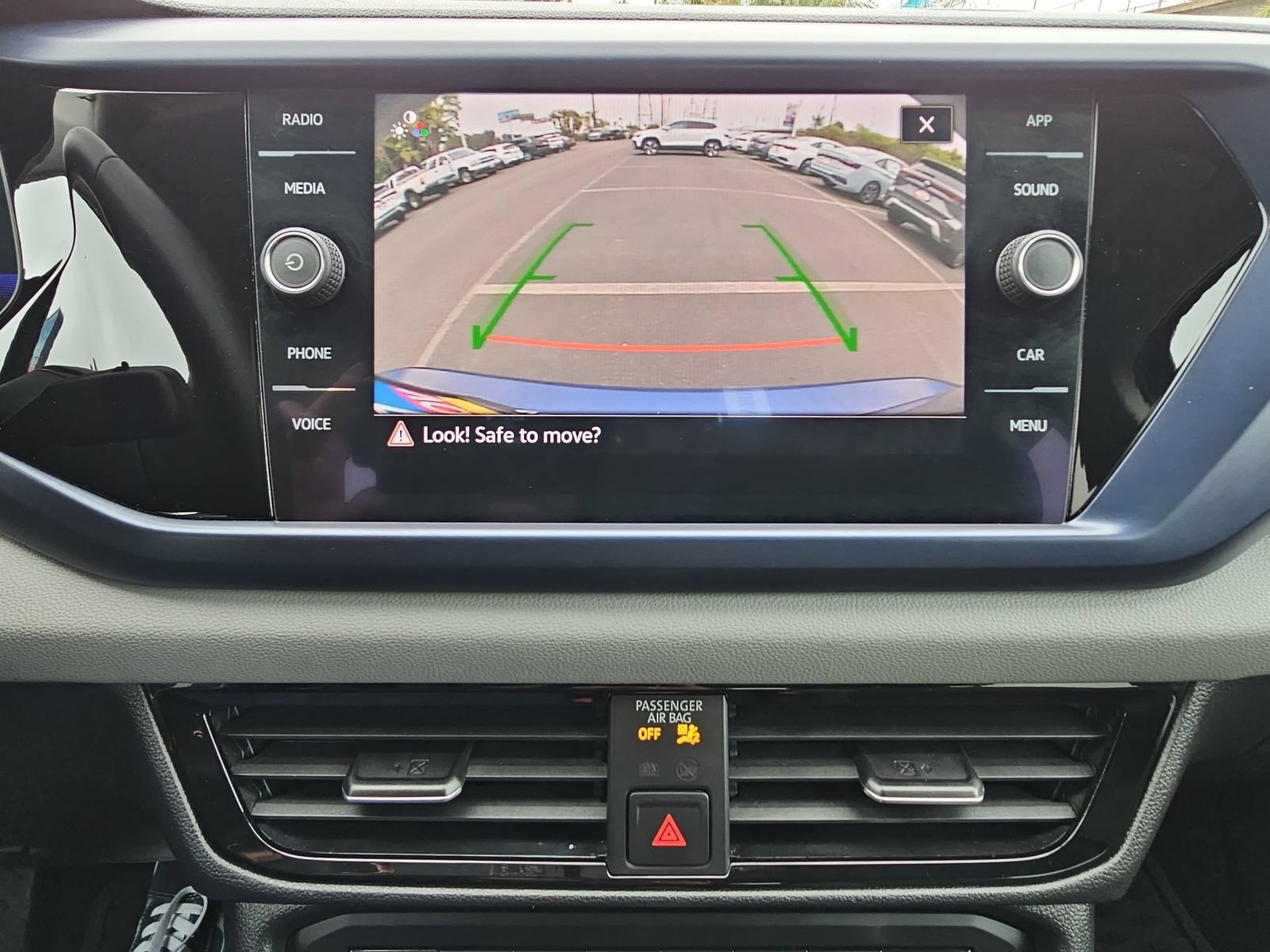 Used 2022 Volkswagen Taos SE FWD image 21