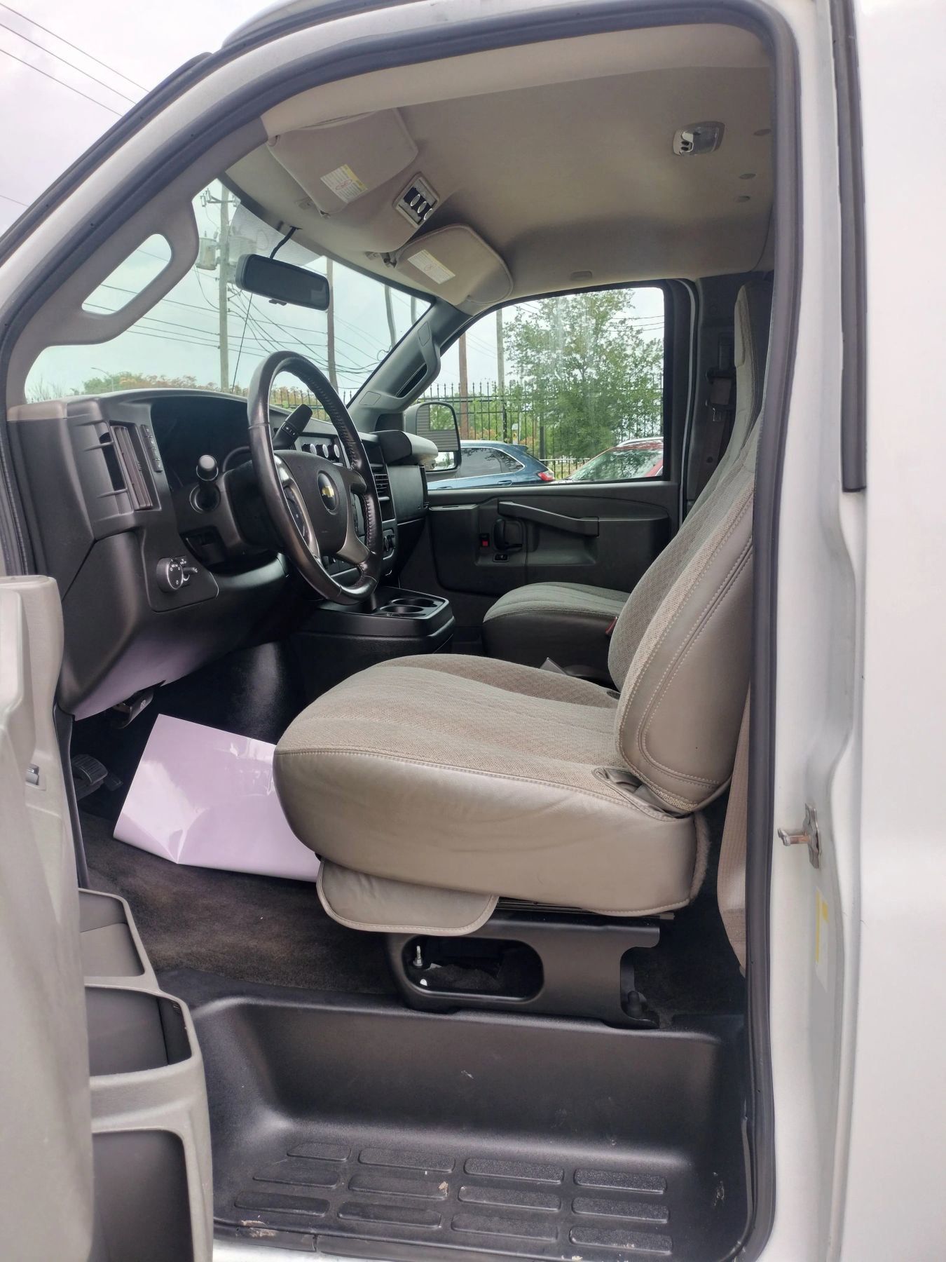 Used 2017 Chevrolet Express 2500 LS image 23