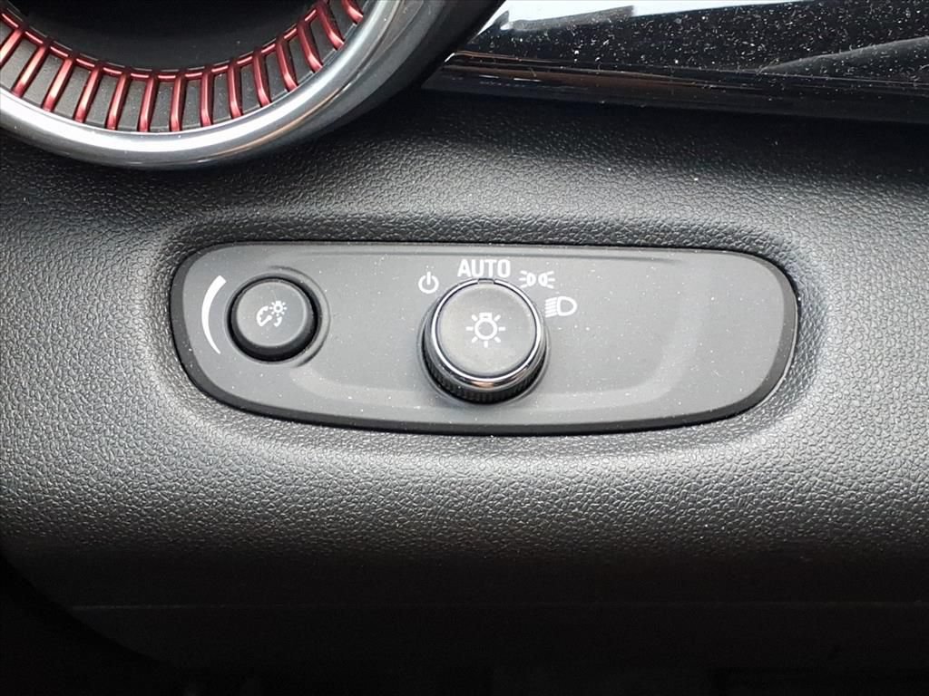 Used 2026 Chevrolet Trax RS w/ Driver Confidence Package FWD image 11