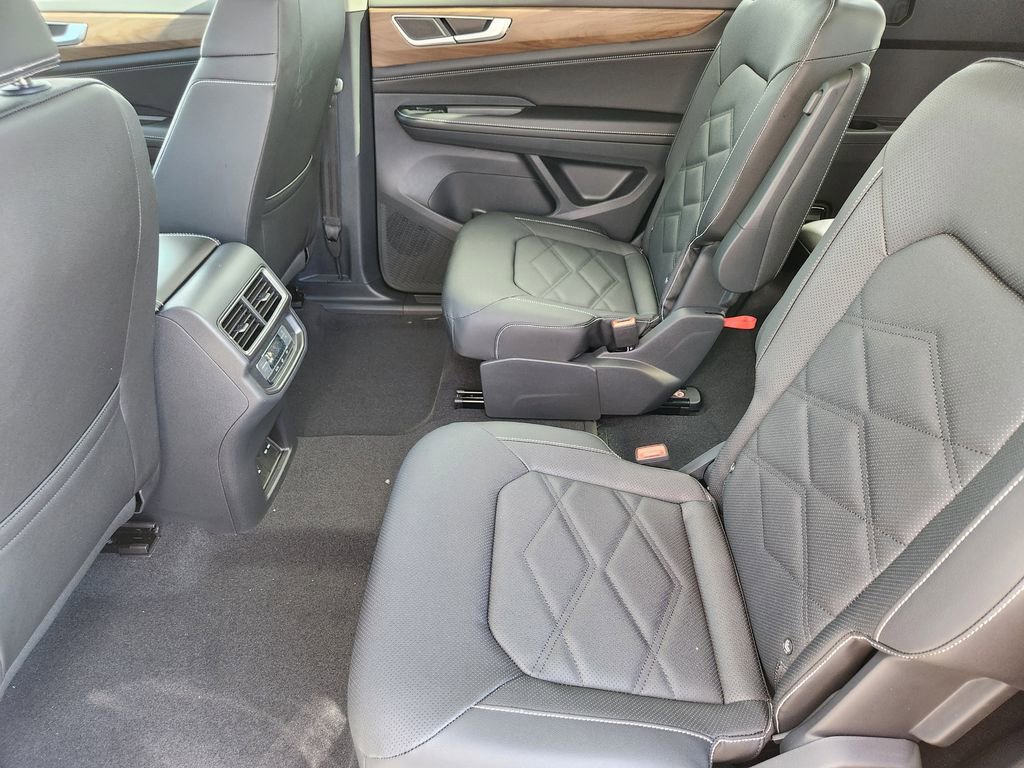 New 2026 Volkswagen Atlas SE image 18