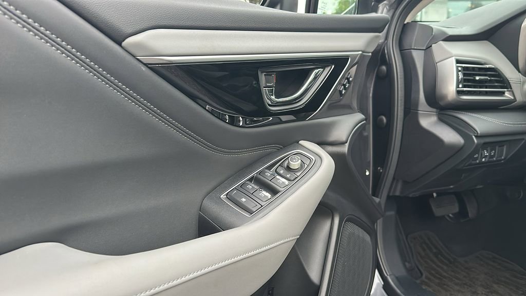 New 2025 Subaru Outback Limited AWD/4WD image 9