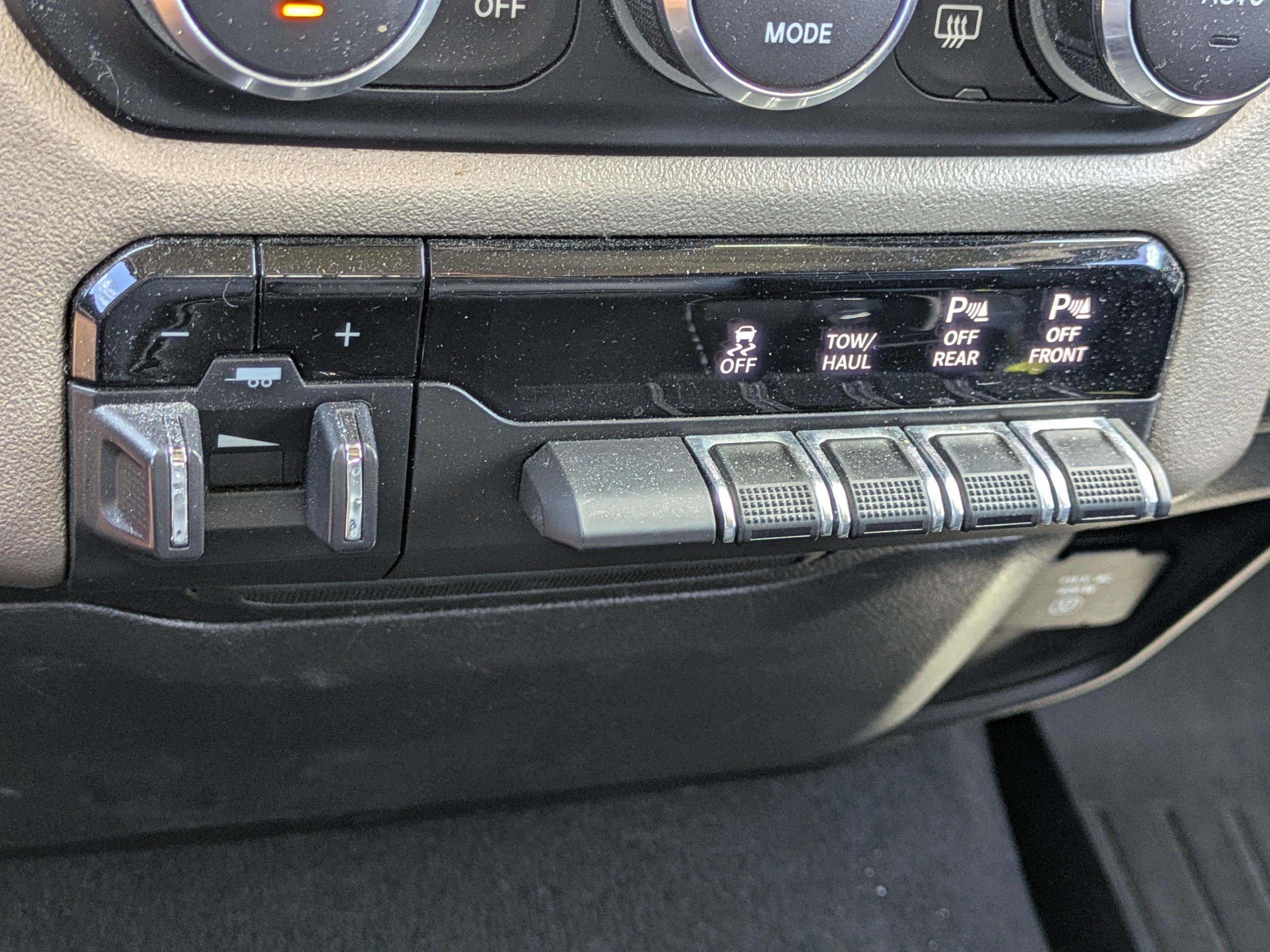 Used 2019 RAM 1500 Laramie AWD/4WD image 29
