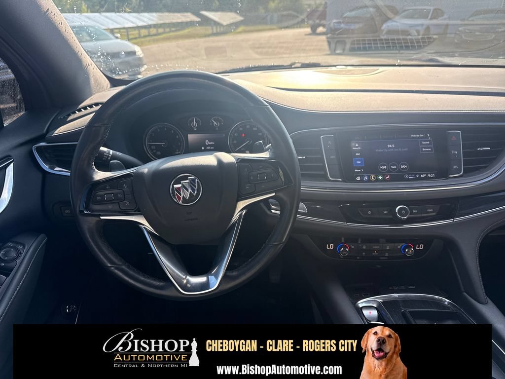 Used 2023 Buick Enclave Essence AWD/4WD image 15