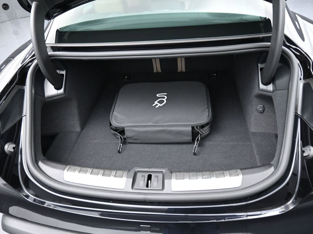 Certified 2025 Porsche Taycan image 33