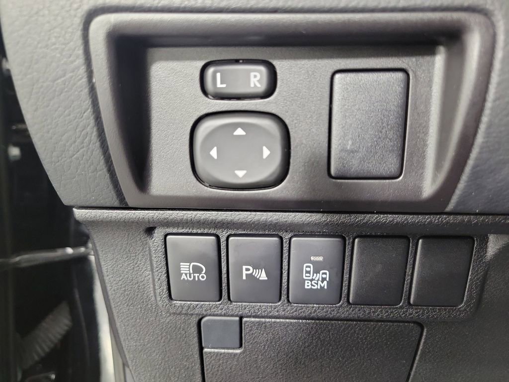 Used 2018 Lexus ES 350 350 w/ Luxury Package w/Wood Trim image 30