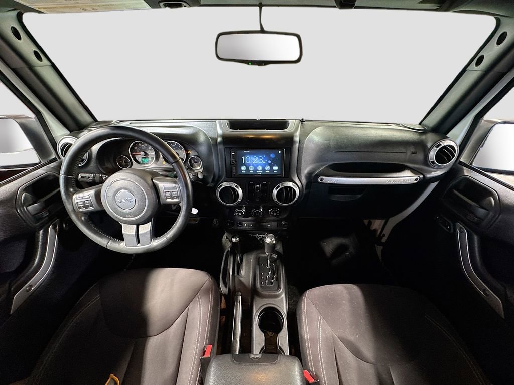 Used 2015 Jeep Wrangler Unlimited Sahara w/ Connectivity Group image 14